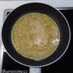 Plněná omeleta a bruschetta s cherry rajčaty