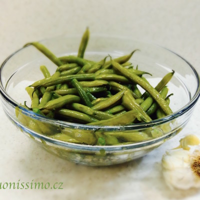 Fazolky na česneku a olivovém oleji