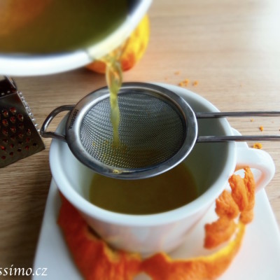 Čaj z pomerančové kůry