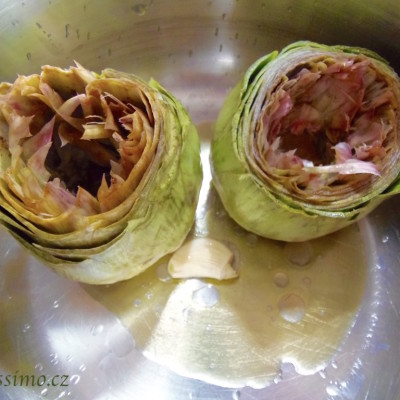 Jehněčí Buonissimo s artyčoky po římsku